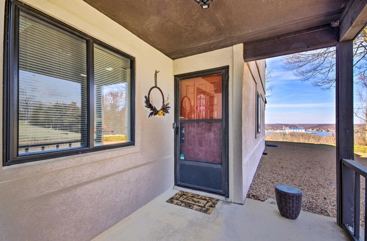 Ozarks Vacation Rental Condo With Lake View! エクステリア 写真