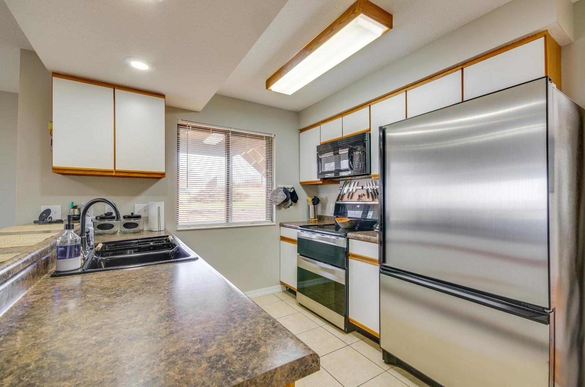 Ozarks Vacation Rental Condo With Lake View! エクステリア 写真
