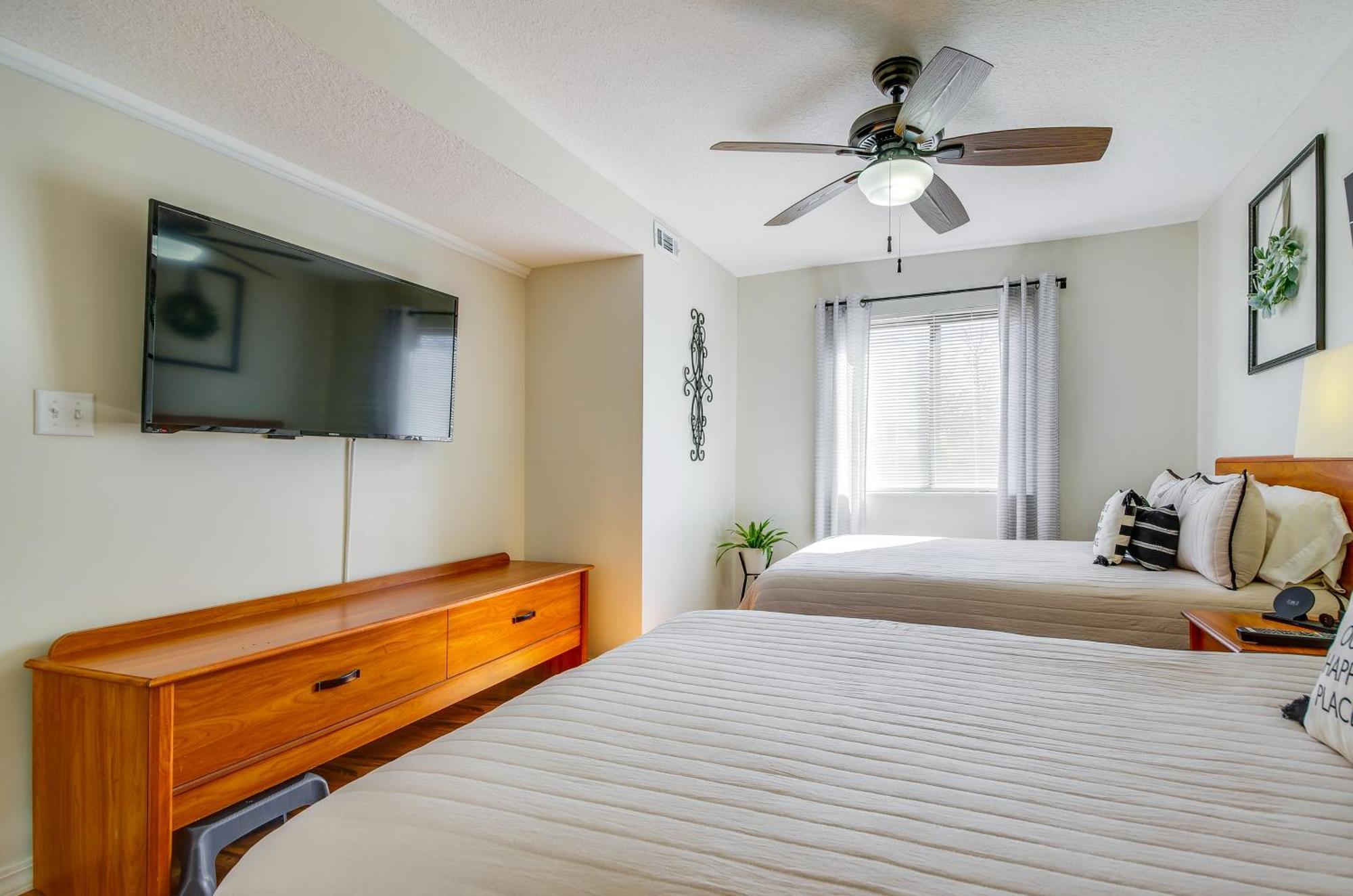 Ozarks Vacation Rental Condo With Lake View! エクステリア 写真